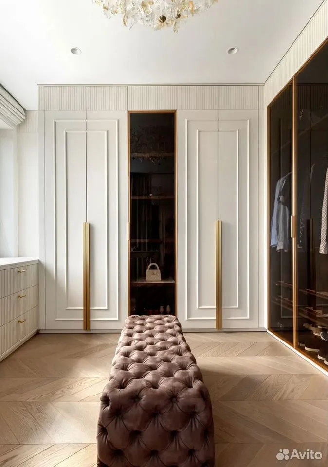 Встраиваемый шкаф с фасадами в эмали